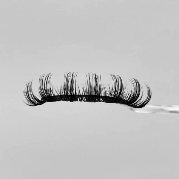 Russian Strip Lashes D Curl
